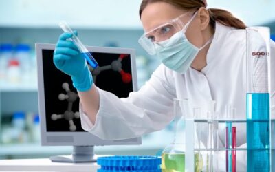 La industria farmacéutica, referencia de la mujer en la ciencia en España