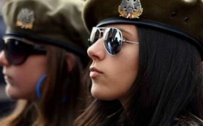 EL CÓNDOR PASA HOMENAJE A TODAS LAS MUJERES MILITARES